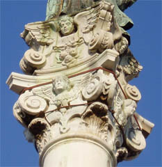 Il capitello della colonna a Lecce