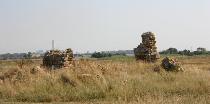 Brindisi. Saline Regie di Punta della Contessa. Resti del deposito del sale