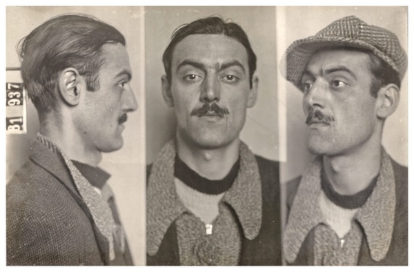 Foto segnaletica di Vincenzo Battista