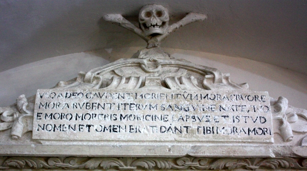 Brindisi, chiesa di San Paolo Eremita. Sepolcro dei Moricino (dettaglio)