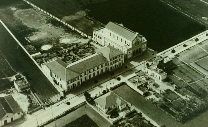 Brindisi. Chiesa ed istituto religioso del Sacro Cuore di Gesù (Salesiani) appena realizzato