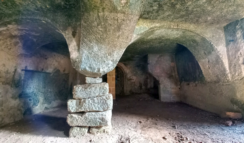 La chiesa in grotta di San Giovanni a Cafaro. Insediamento rupestre con un interessante ciclo pittorico attribuibile al XIII secolo