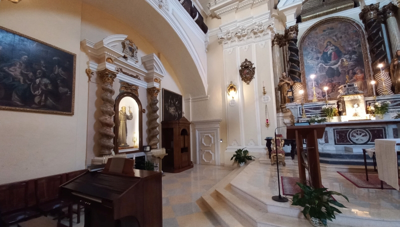 Brindisi. Chiesa di Santa Maria degli Angeli. Transetto.
