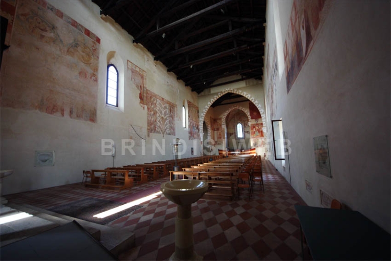 Brindisi. Chiesa di Santa Maria del Casale. Interno