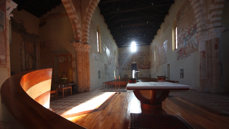 Brindisi. Chiesa di Santa Maria del Casale. Interno