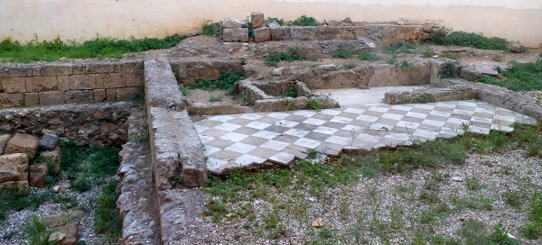 Brindisi. Cortile di Palazzo Nervegna