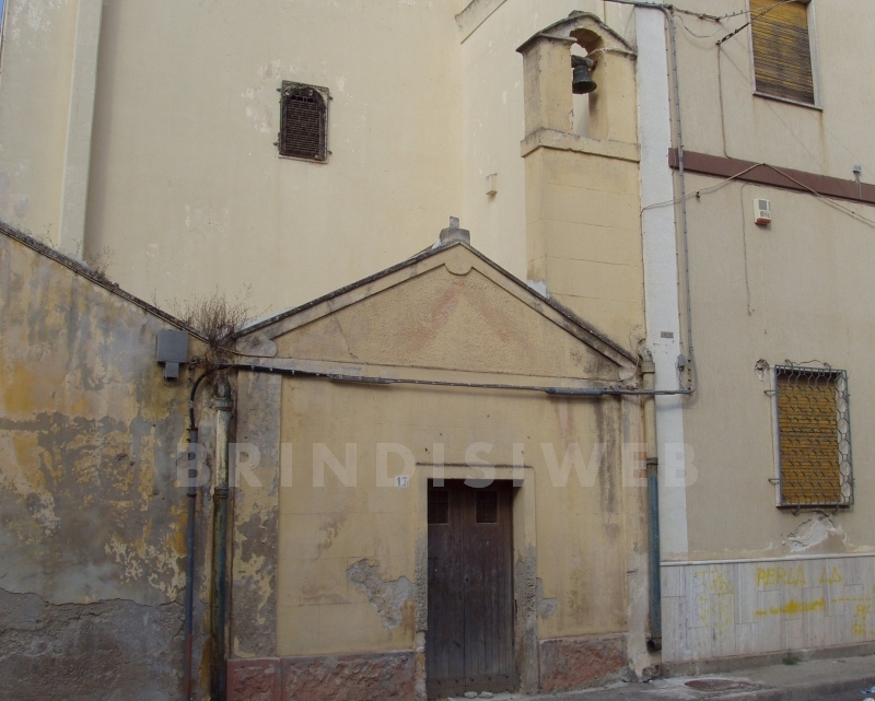 Brindisi. Chiesetta del Cristo del Passo. Esterno prima della demolizione delle abitazioni limitrofe