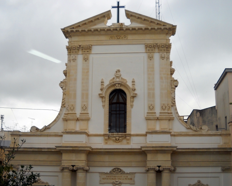 Brindisi. Chiesa della Pietà. Esterno, particolare della facciata