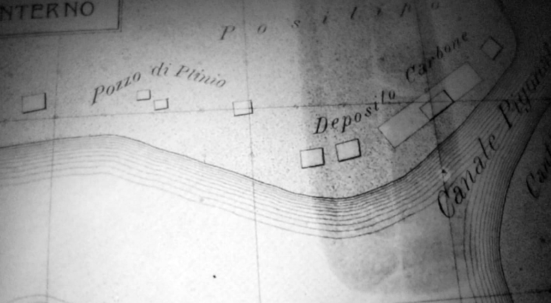 Il dettaglio del rilievo effettuato nel 1910 da Pasquale Camassa, dove viene indicata la posizione del pozzo