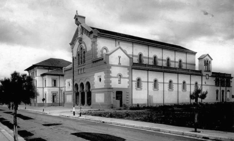 Brindisi. Chiesa del Sacro Cuore di Gesù - Salesiani. Immagine d'epoca dell'esterno
