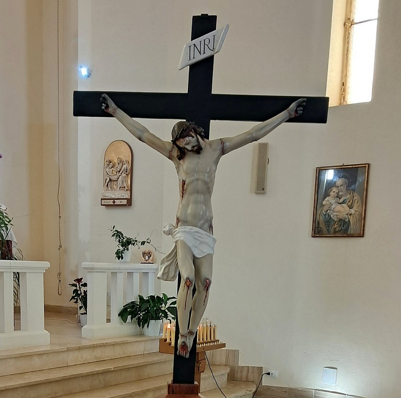 Borgata di Serranova, frazione di Carovigno. Il Crocifisso - ph. Chiesa di S. Maria Goretti