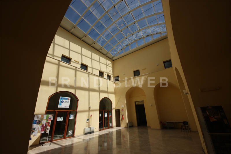 Palazzo Guerrieri, cortile al piano terra