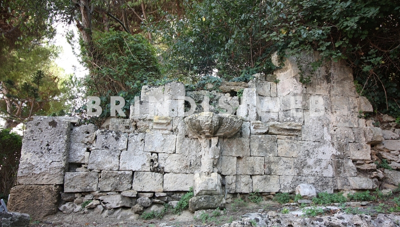 Brindisi. Fontana di Monsignore