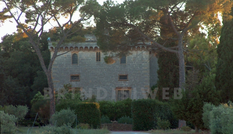 Cellino San Marco. Villa Neviera