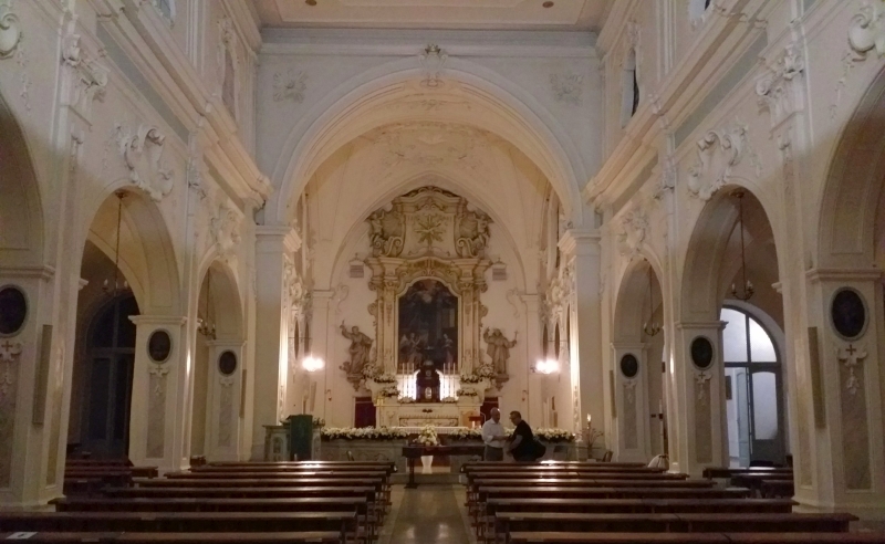 Ostuni. Chiesa SS. Annunziata. Interno
