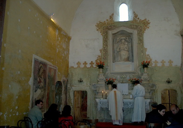 Ostuni. Chiesa Madonna della Nova. Interno