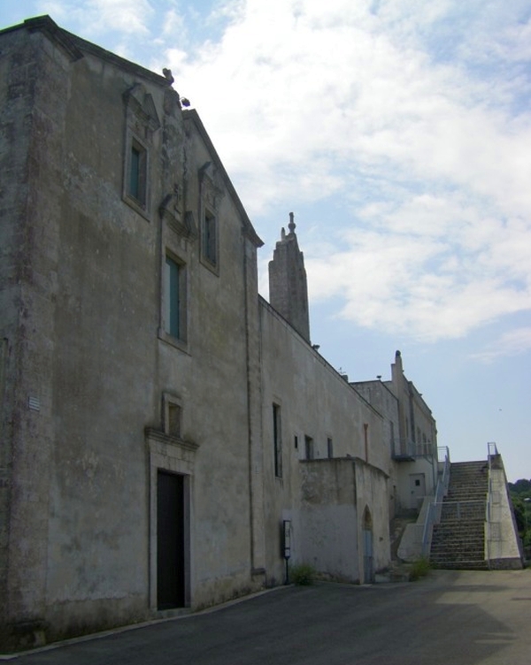 Ostuni. Santuario di Sant'Oronzo, esterno - ph. Luigi D'Amato