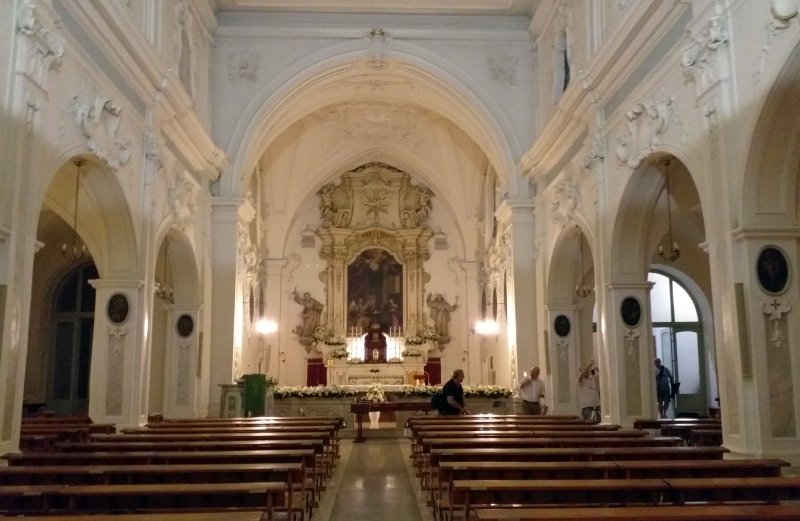 Ostuni. Chiesa Santissima Annunziata. Interno