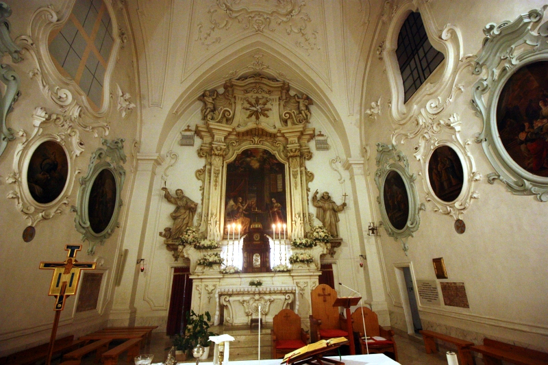 Ostuni. Chiesa Santissima Annunziata. Interno