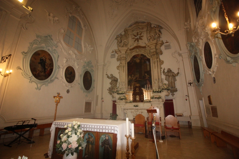 Ostuni. Chiesa Santissima Annunziata. Interno
