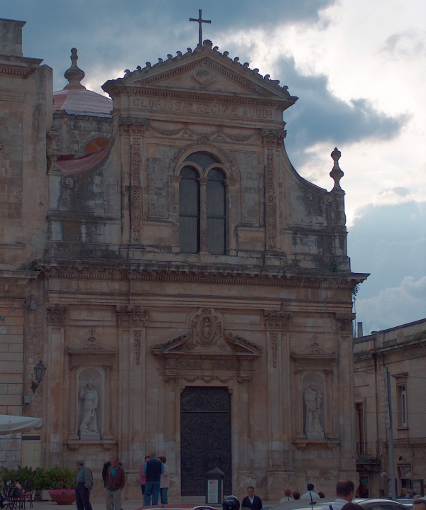 Ostuni. Chiesa di San Francesco. Facciata