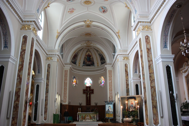 Sandonaci. Chiesa di Santa Maria Assunta. Interno