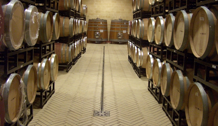 Bottaia di una cantina brindisina