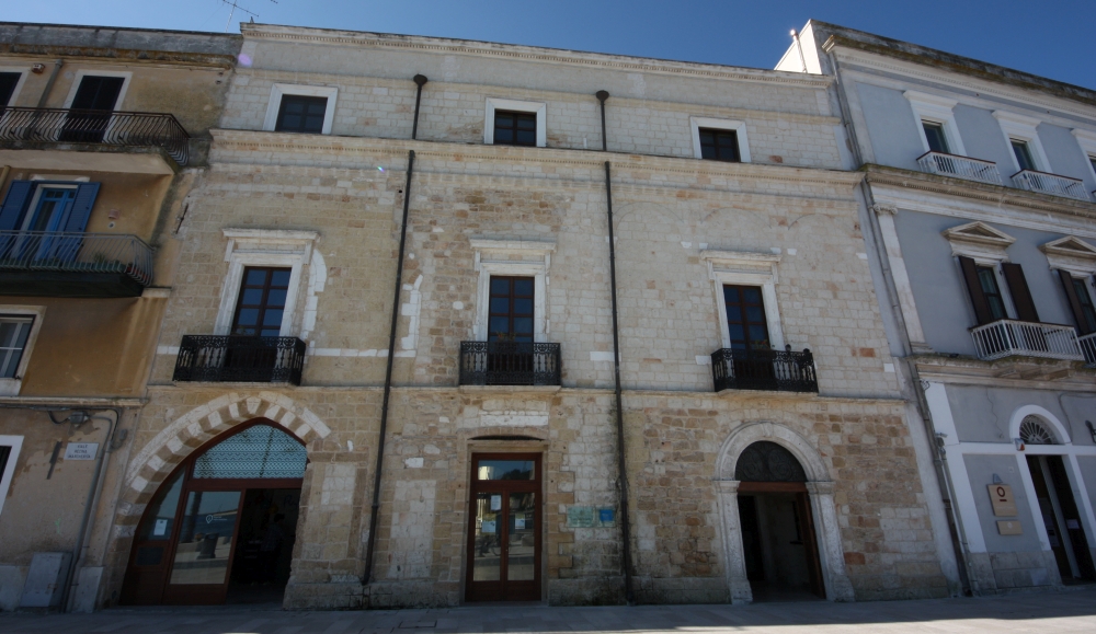 Brindisi Casa del Turista. Lungomare Regina Margherita