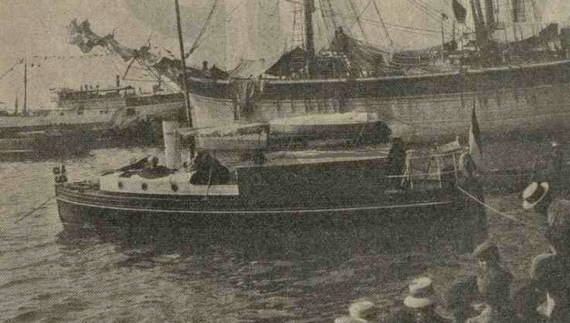 L'imbarcazione tedesca Paz Deutz nel porto di Ancona (da La Stampa Sportiva(2))