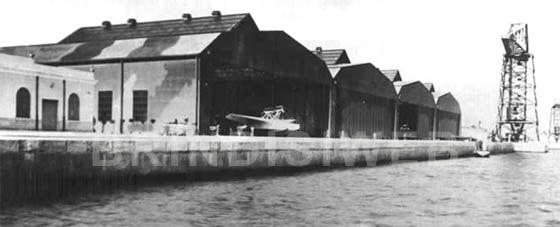 Hangars Savigliano e pontoni aerei dell´Idroscalo di Brindisi - 1931