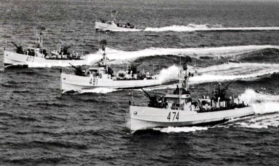 Squadriglia degli ultimi 4 MAS motosiluranti italiani in servizio - Mare di Brindisi 1970