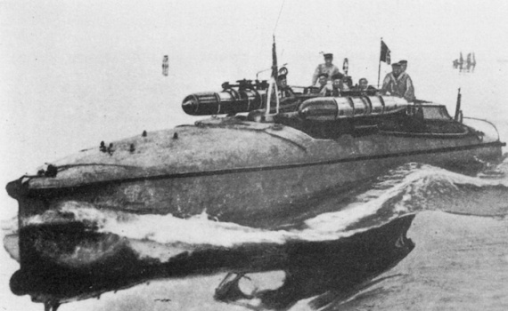 Uno dei due MAS che parteciparono alla missione a Premuda, che determinò l'affondamento della nave da battaglia austro-ungarica Szent Istvanm probabilmente si tratta dal MAS 15 (Fonte Ufficio Storico Marina Militare)