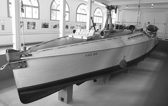 MAS 96: usato da Gabriele D’Annunzio per la Beffa di Buccari nel gennaio 1918