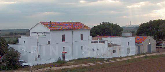 Brindisi, Masseria Taverna, sull'antico tragitto della Traiana-Calabra