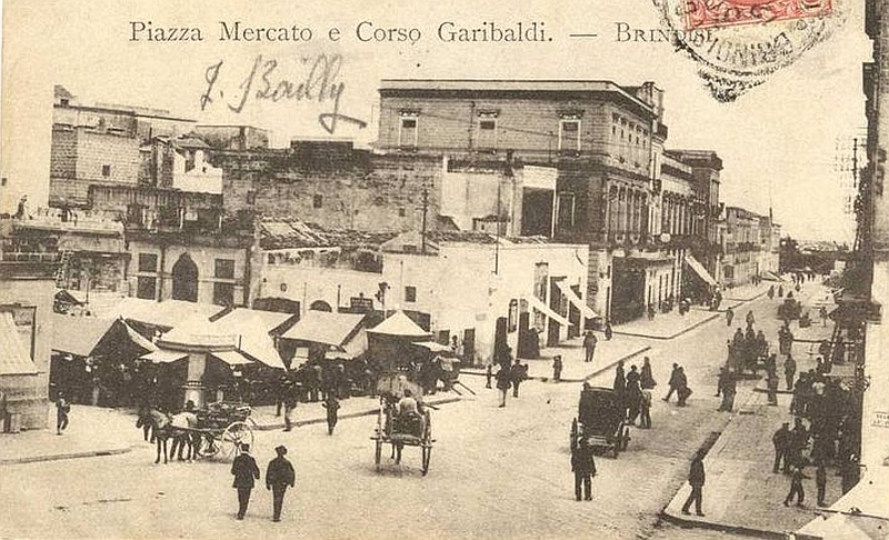 Piazza Mercato - Coll. De Castro(C)