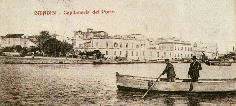Il porto e il lungomare di Brindisi nel 1907