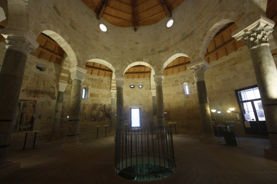 Brindisi. Tempio di San Giovanni al Sepolcro. Interno