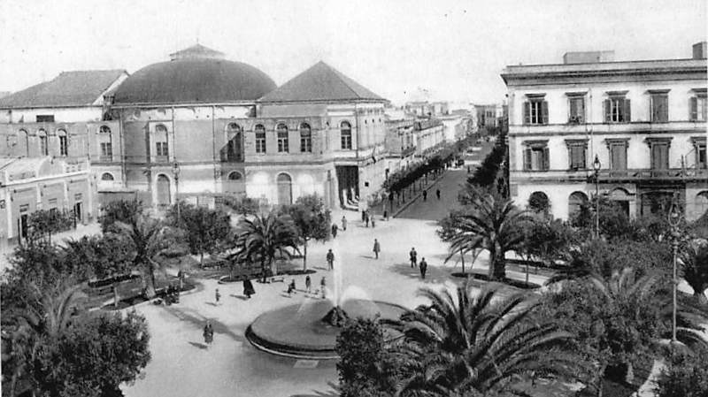 Il Teatro Verdi e Piazza Cairoli