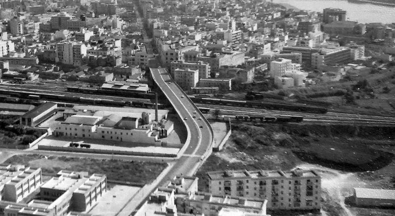 Lo stabilimento Tipan diviso dal cavalcavia De Gasperi (foto archivio BAD)
