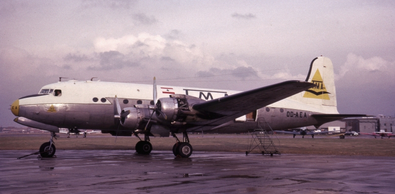 DC4 della Trans Mediterranean Airways S.A.L. simile a quello precipitato a Brindisi nel luglio del 1962. (ph. Angus Squire - autorizzata dall'Autore)
