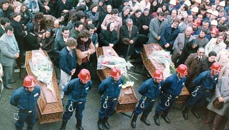 I funerali delle vittime del disastro