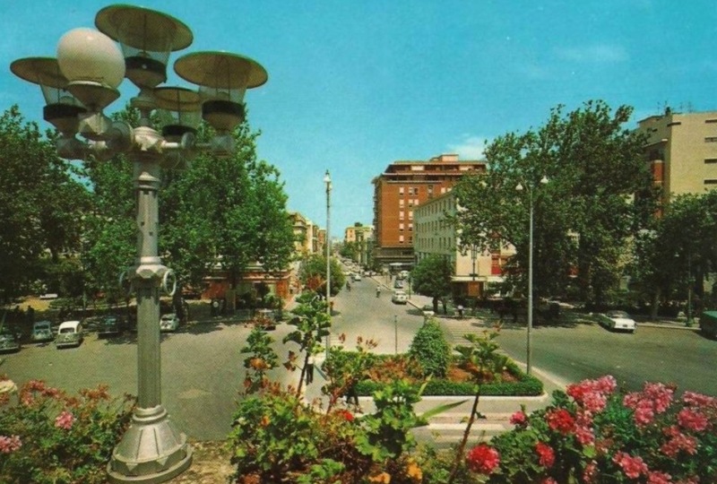 Piazza Crispi e i giardini visti dalla Stazione Ferroviaria