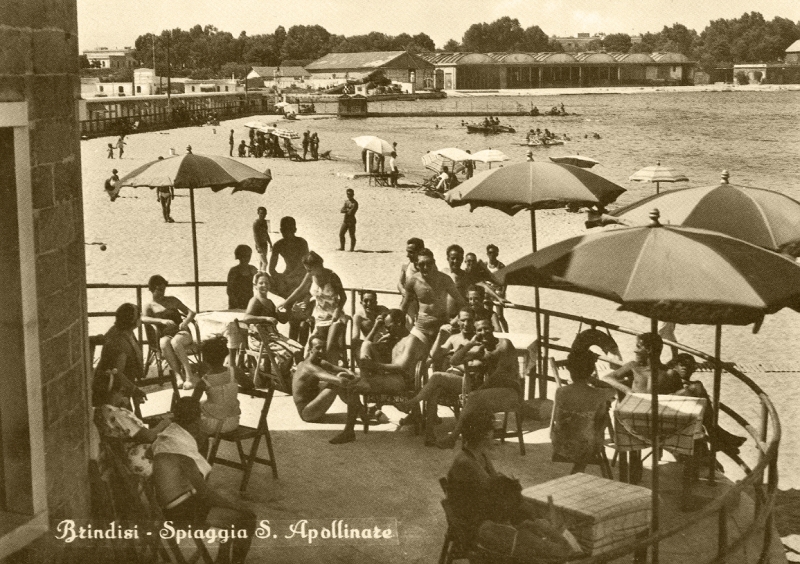 I giovani sulla rotonda