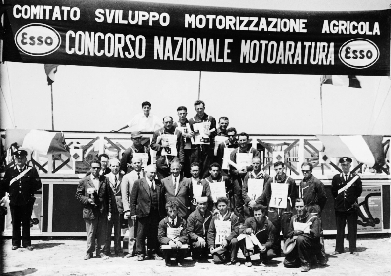 Il podio della competizione provinciale di motoaratura del 1963 - ph. archivio famiglia Protopapa(C)
