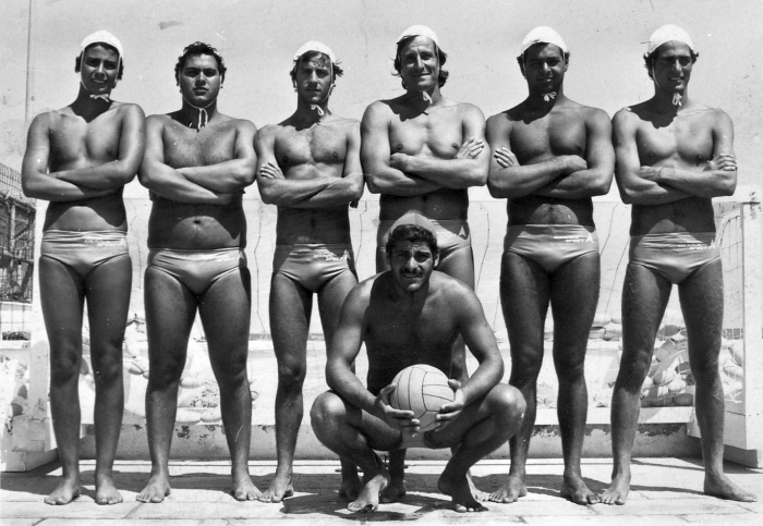 Formazione del Centrosport del 1975: da sx Lilli Montanile, Antonio Renna, Antonio Guadalupi, Elio Maghelli, Maurizio Vilella, Donato Mancino e in basso Sergio Fusco
