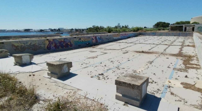 Ciò che resta della piscina olimpionica di Materdomini